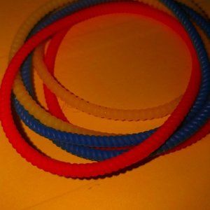Silicone ridge bracelet